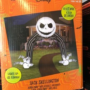 13.5’ Jack Skellington inflatable Archway